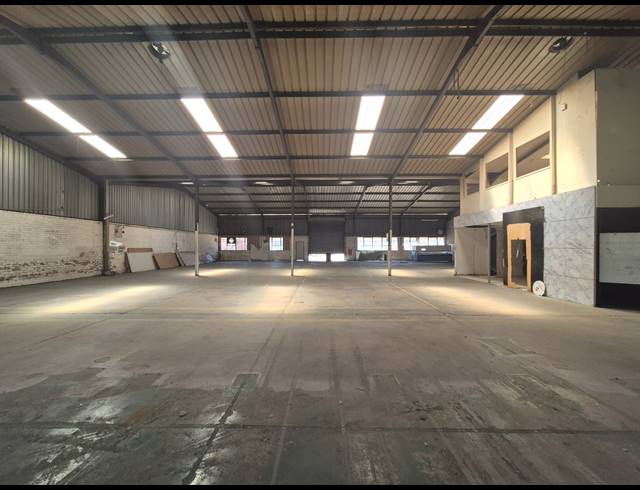 750M² WAREHOUSE TO LET IN WADEVILLE